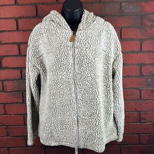 Warm & Cozy Woman Small Sherpa Hoodie‎ – Casual, Cozy, Layering